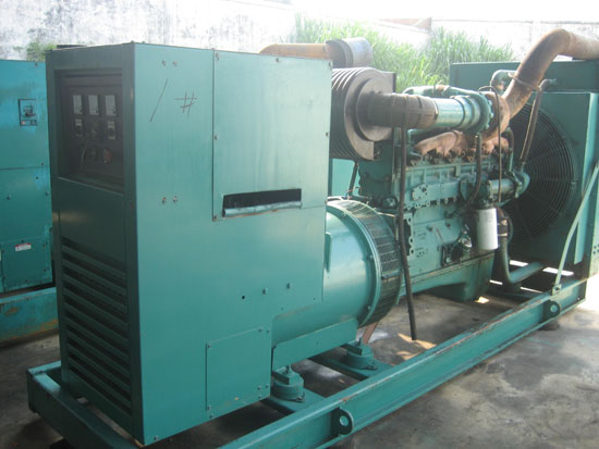 长洲租赁发电机- 发电机碳刷磨损的原因是什么