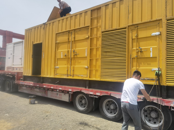 长洲除了负载情况和发动机维护，还有哪些因素会影响 200kw 柴油发电机的油耗？