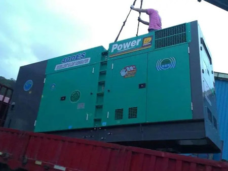 长洲柴油发电机组转速不稳定时，如何对发动机进行维护？