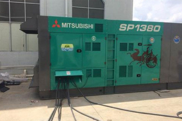 长洲为什么有些柴油发电机组的输出电压可以调节？