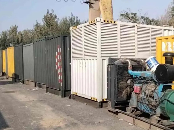 长洲200KW柴油发电机机组每小时油耗是多少？